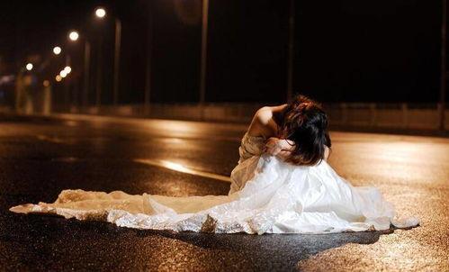 新娘穿婚纱视频吃瓜,这剧情太精彩了！