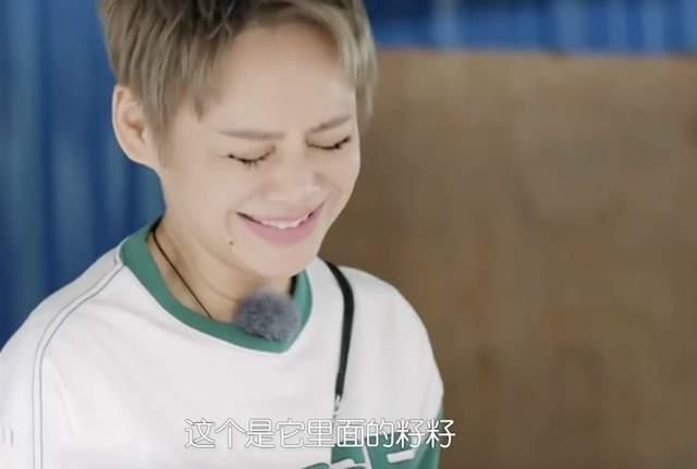 小朋友吃瓜小视频在线观看,小朋友吃瓜小视频萌态十足