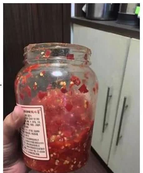 狗吃梨瓜榨汁好吗视频,梨瓜榨汁新尝试