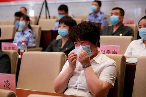 沿海城市吃瓜事件视频,揭秘背后真相与网络热议