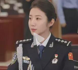 吃瓜警花视频,揭秘网络热点的背后真相