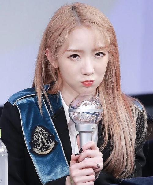 孟美岐吃瓜视频,揭秘娱乐圈幕后真相