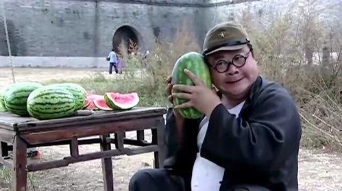 一口吃瓜搞笑视频在线观看,让你笑到肚子疼