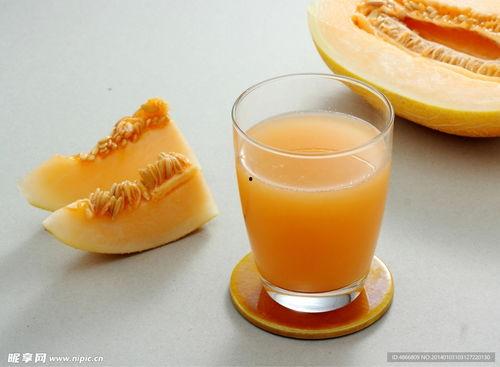 洗澡吃哈密瓜好吗视频讲解,洗澡时吃哈密瓜的利弊解析